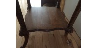 Table antique de la villa St-Vincent de Charlesbourg